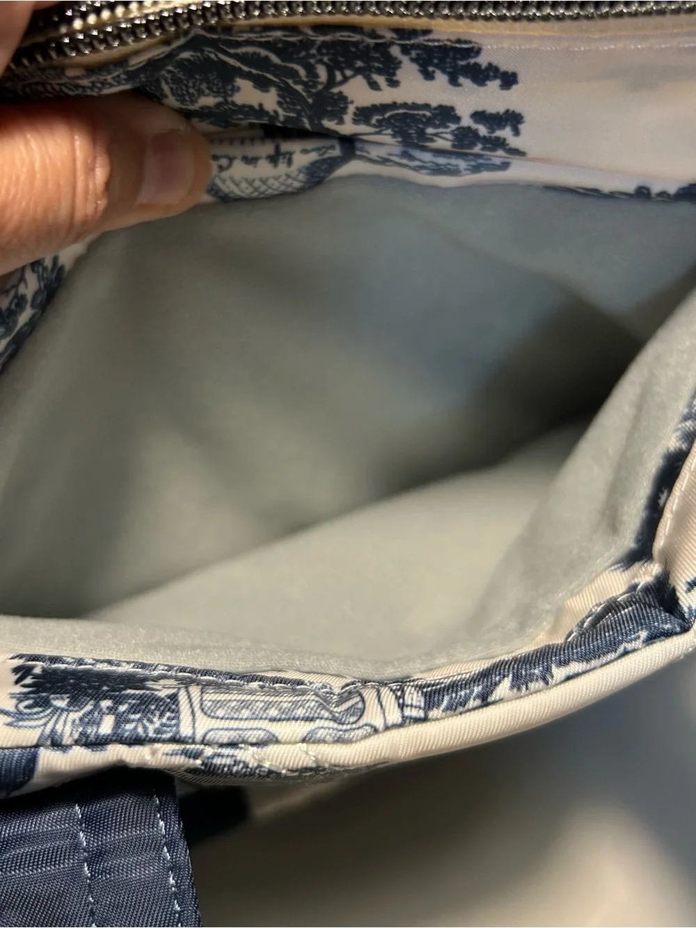 Lug Storybook Blue White Dory LE nylon tote crossbody removable strap NWOT